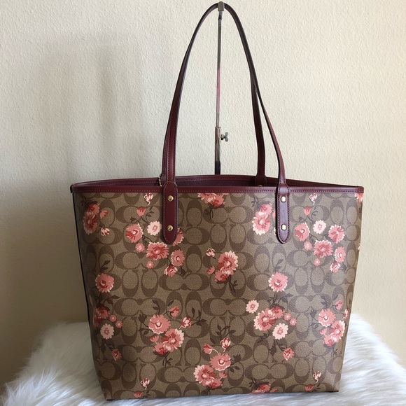 Coach - Picture 5 of 8